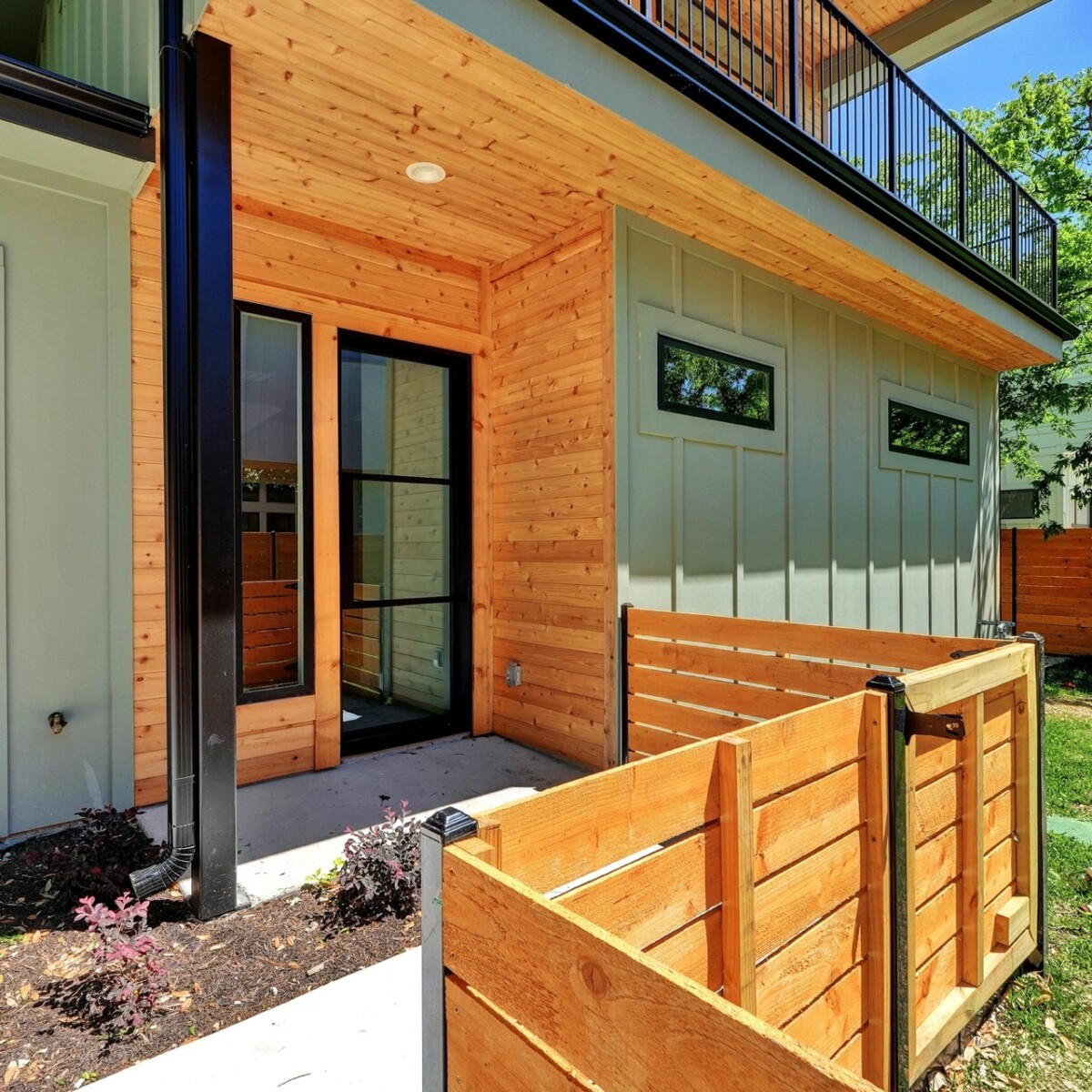 Home Custom Home Builders in Austin TX, Habitat Haus LLC